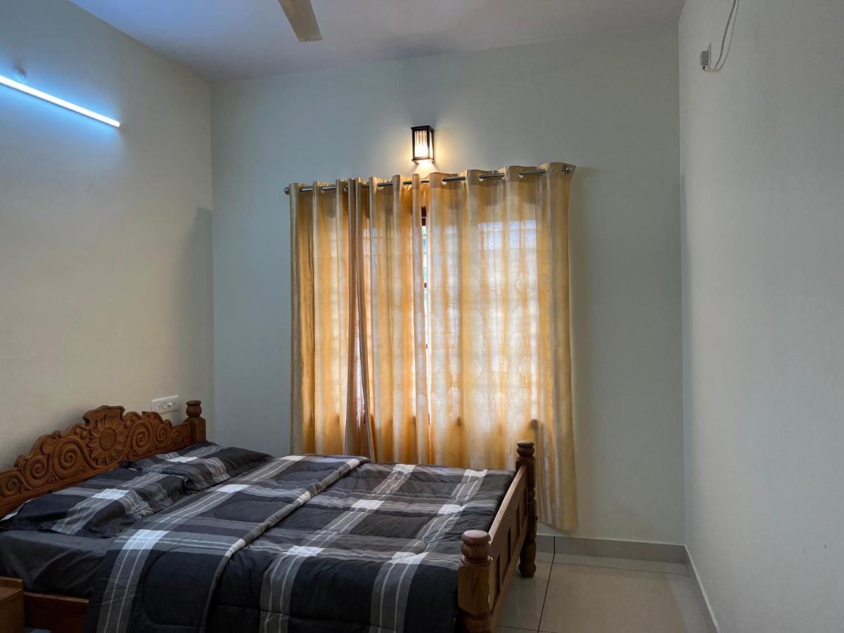 Pullad Villa Aranmula ภายนอก รูปภาพ